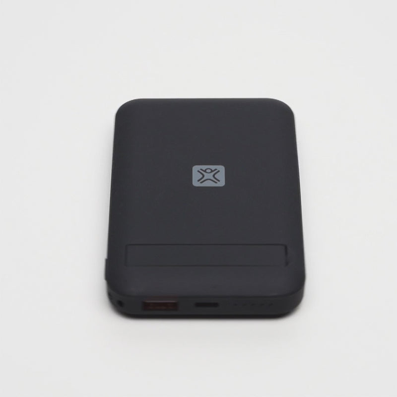 iPhone 15 power bank