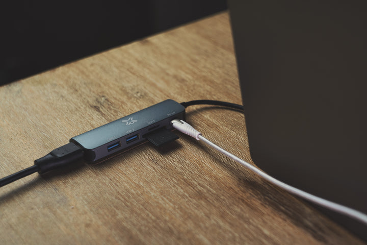 6-Port USB-C Hub: Fast Charging, 4K HDMI, Card Reader – Xtrememac